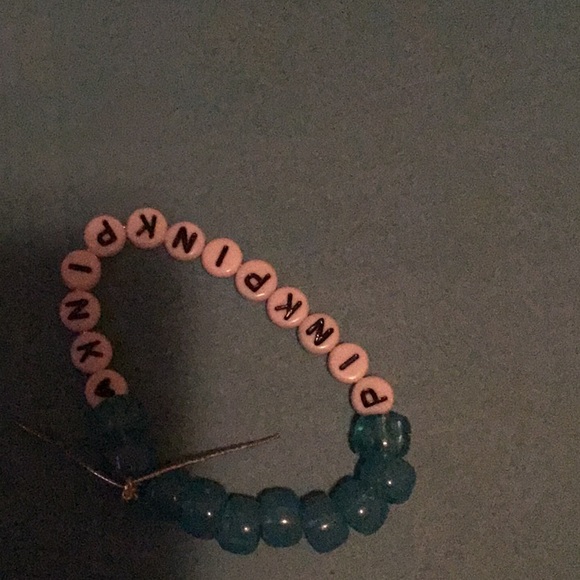 Linda and heather - Picture 3 of 3